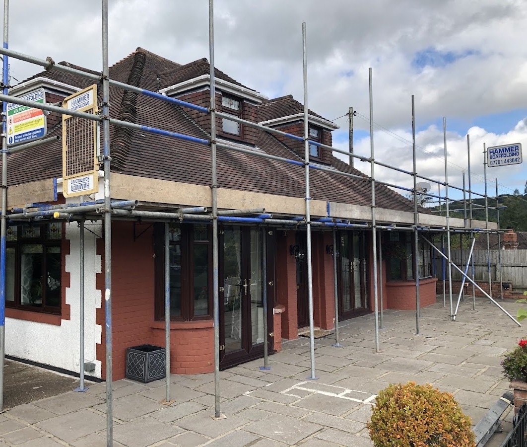 Dormer bungalow, roof level access both sides